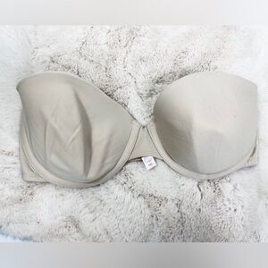 Victoria’s Secret Strapless Bra in nude 34D